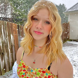 Meet your Posher, Emma elmore